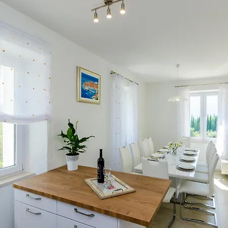 Holiday home Amazing In With Wifi *