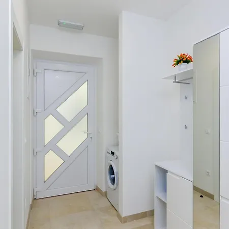 5 Bedroom Cozy In Holiday home Gruda