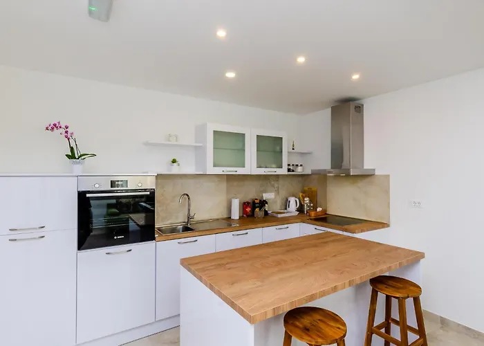 Amazing In With Wifi Gruda